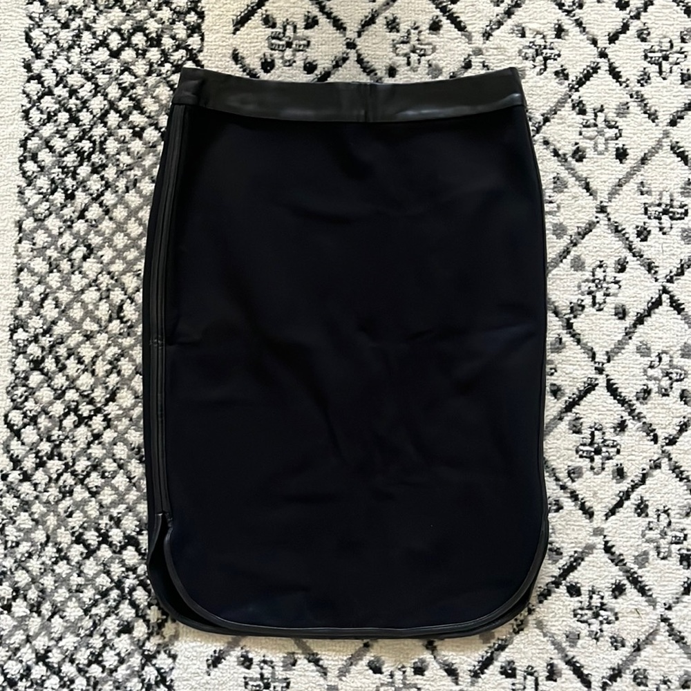 Ann Taylor Loft Black Skirt 00 NWT